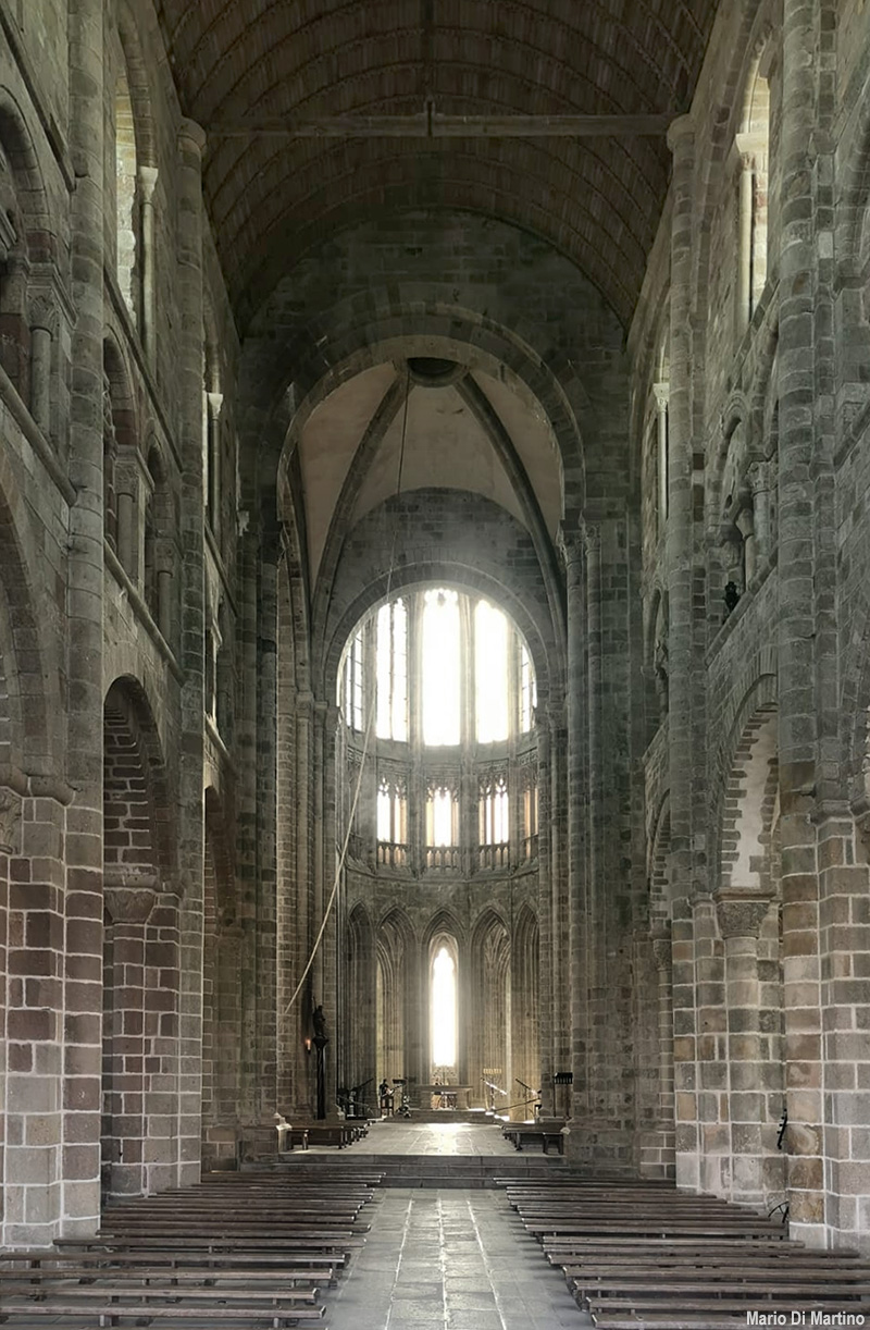 navata della chiesa di Mont Saint-Michel